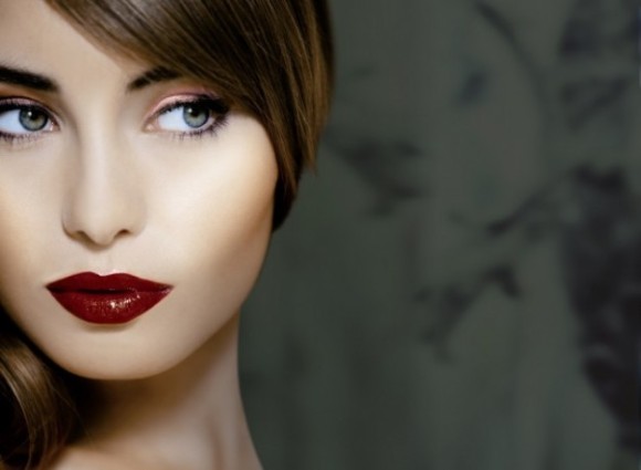 make-up-capodanno-2013-labbra-rosso-laccato-in-primo-piano
